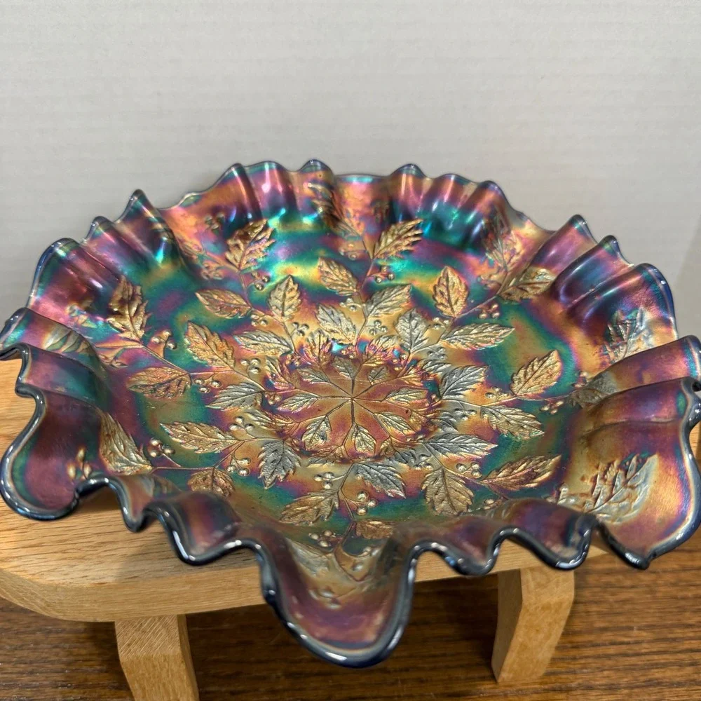 Fenton Holly Carnival Glass Bowl 8.5